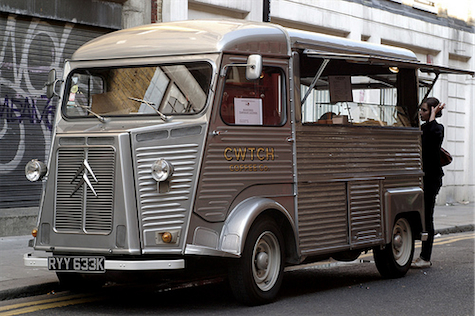 Une autre vue de la Citroën Type H de Cwtch Coffee
